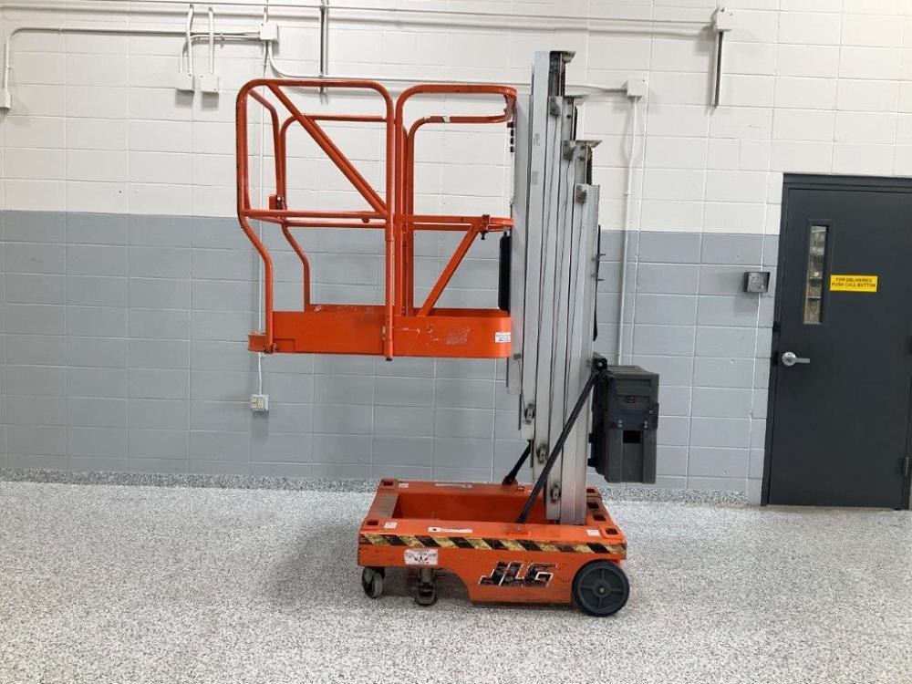 JLG 15SP Stock Picker 500 lb 15and#8242; Electric Push Around Used - Intensery