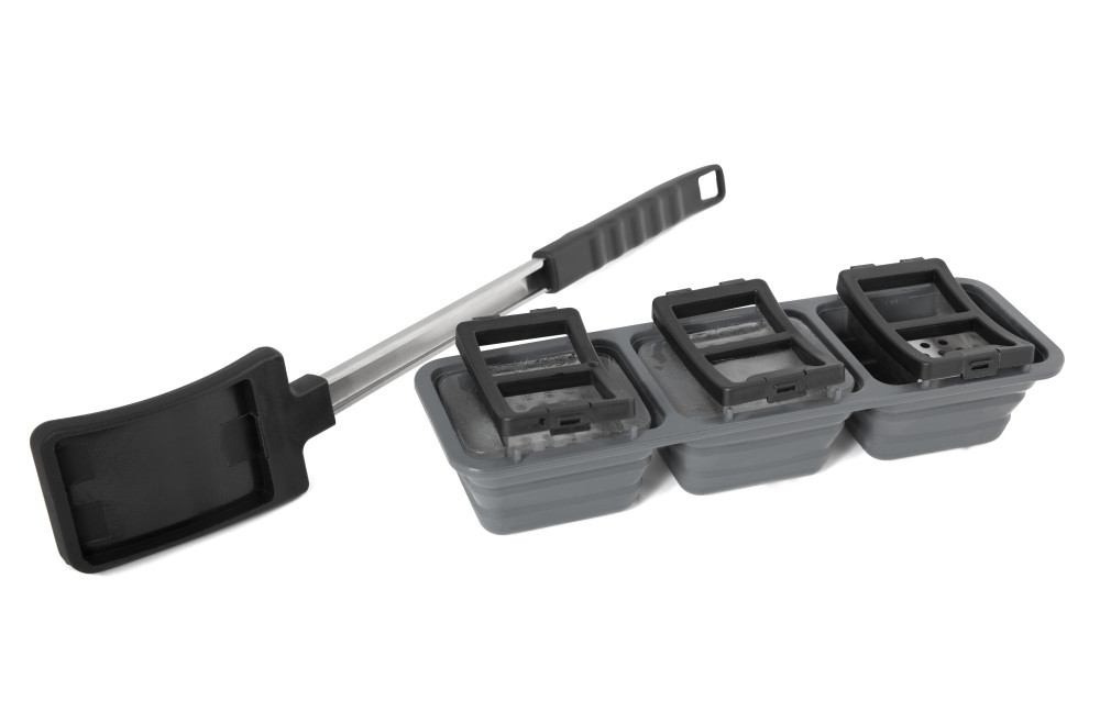 Ice Stainless Steel and Resin Grill Brush - Intensery