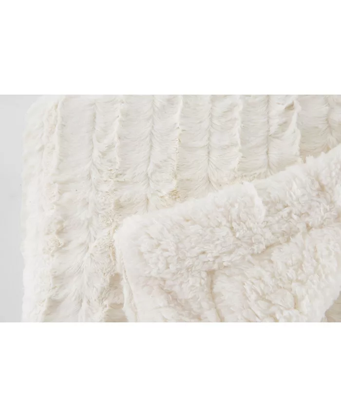 Happycare Textiles Reversible Sherpa Throw Blanket - Intensery