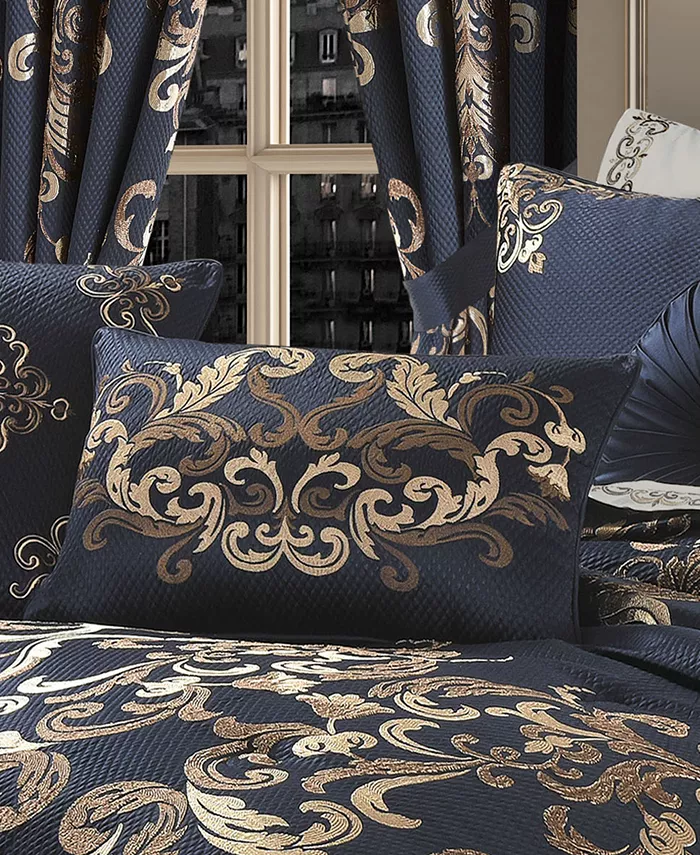 J Queen New York Caruso Decorative Pillow， 14