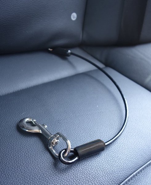 Leashboss Heavy Duty No-Chew Dog Car Restraint Seatbelt - Intensery