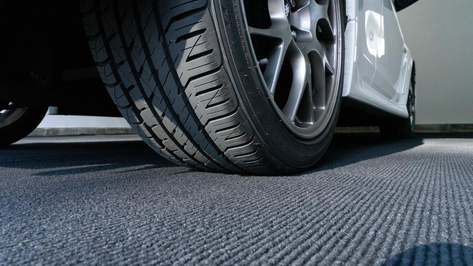 Garage Grip GG7622GR Garage Grip Professional Grade Non-Slip Floor Coverings - Intensery
