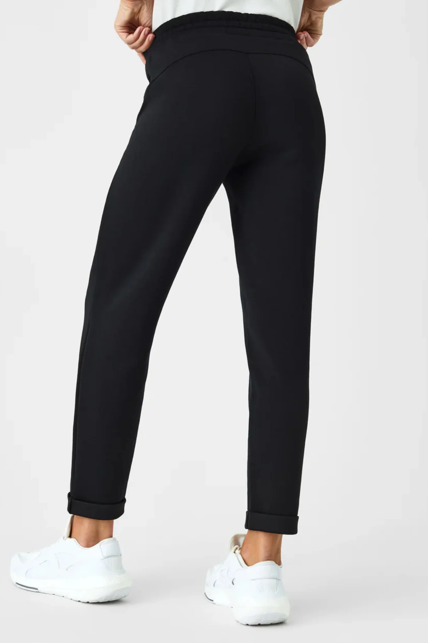 Airessentials Tapered Pant - Intensery