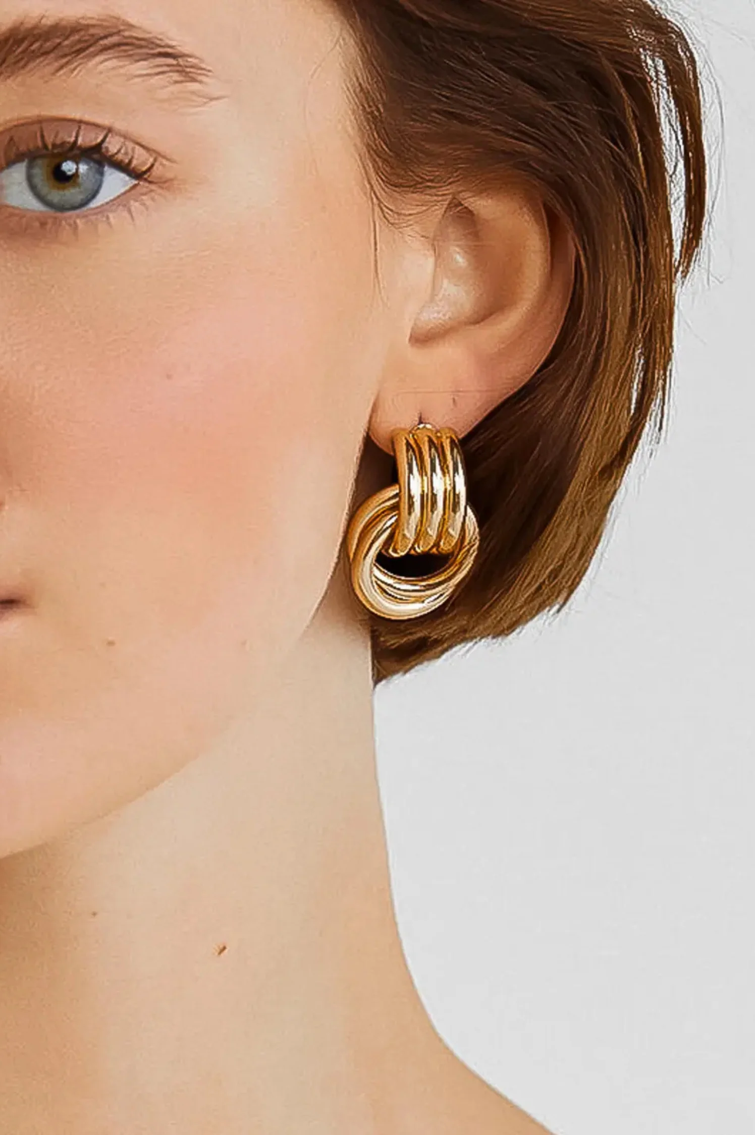 Wanda Classic Hoop Earring - Intensery
