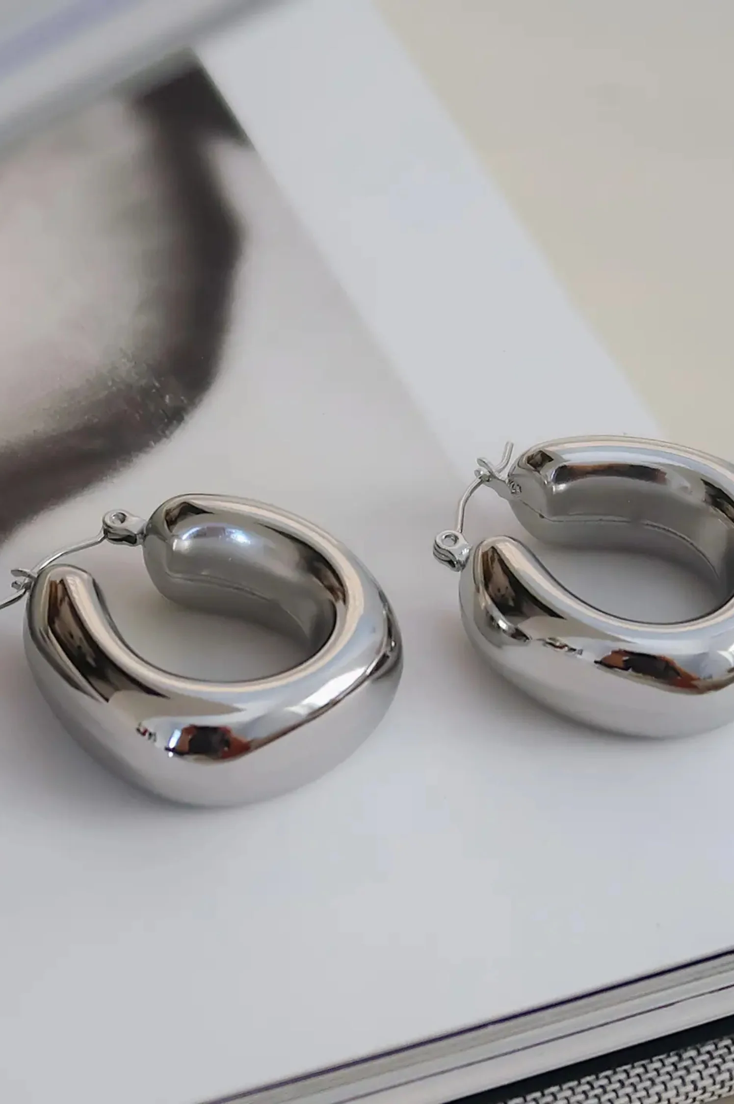 Hunter Hoop Earring - Intensery